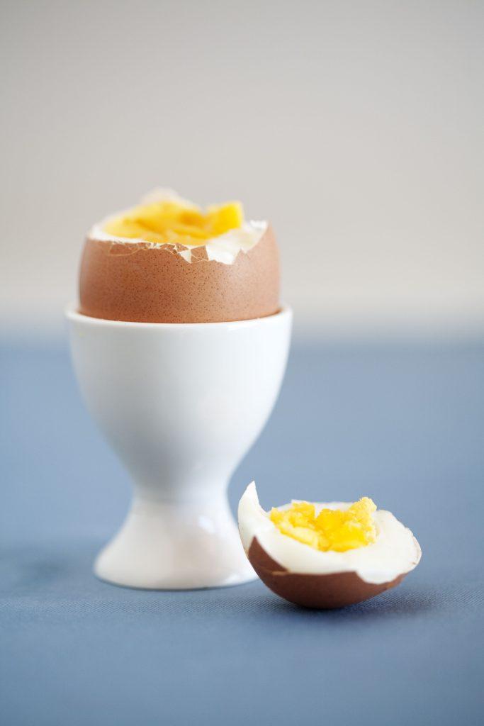 Un Perro Puede Comer Huevos Poche Sin Sal 683x1024